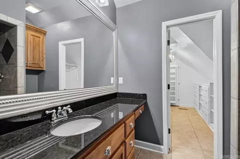 Bath - 6181 Pierce Manse Loop, Benton, AR 72019 photo 4 of 5
