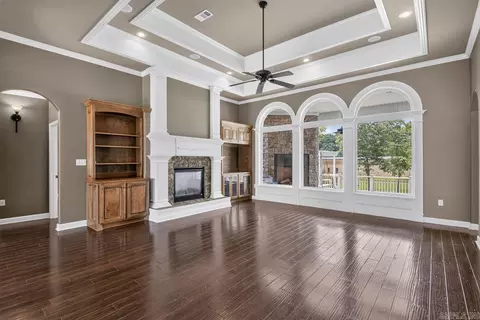 Living - 6181 Pierce Manse Loop, Benton, AR 72019 photo 1 of 5