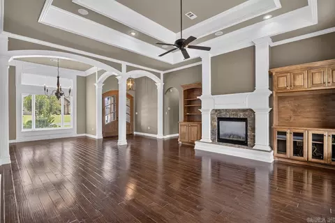 Living - 6181 Pierce Manse Loop, Benton, AR 72019 photo 3 of 5
