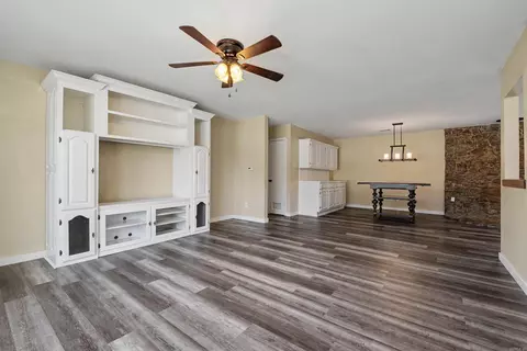 Living - 48 E Main St, Greenbrier, AR 72058 photo 2 of 8