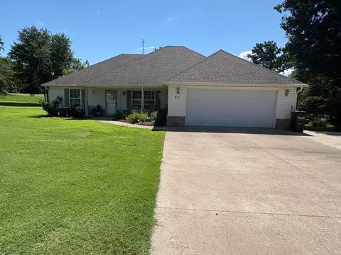 331 S Johnson St, Gassville, AR 72635