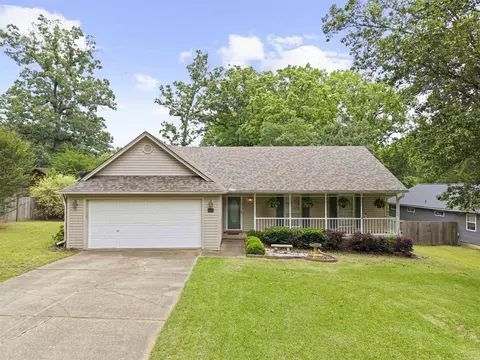 14 Carwin Dr, Benton, AR 72015