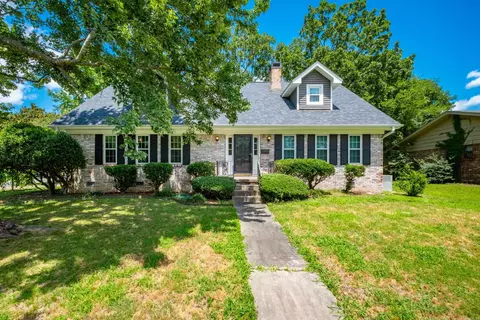 3011 Echo Valley Dr, Little Rock, AR 72227