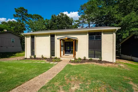 2209 Breckenridge Dr, Little Rock, AR 72227