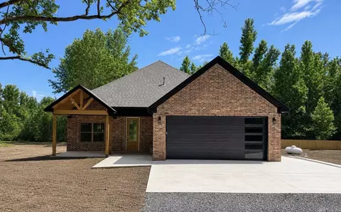 1213 E Carmichael Rd, Cabot, AR 72023
