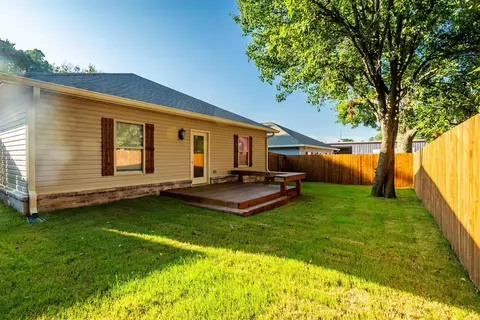 Exterior - 805 Pearl, Benton, AR 72015 photo 7 of 9