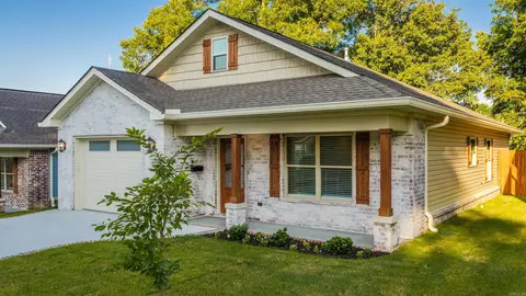 Exterior - 805 Pearl, Benton, AR 72015 photo 3 of 9