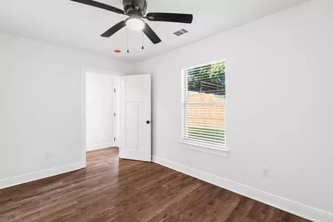 Bedroom - 805 Pearl, Benton, AR 72015 photo 5 of 5
