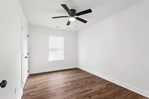 Bedroom - 805 Pearl, Benton, AR 72015 photo 2 of 5