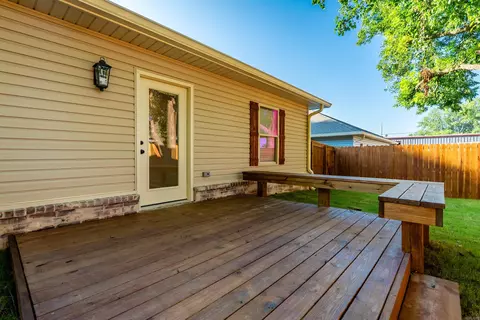 Exterior - 805 Pearl, Benton, AR 72015 photo 8 of 9