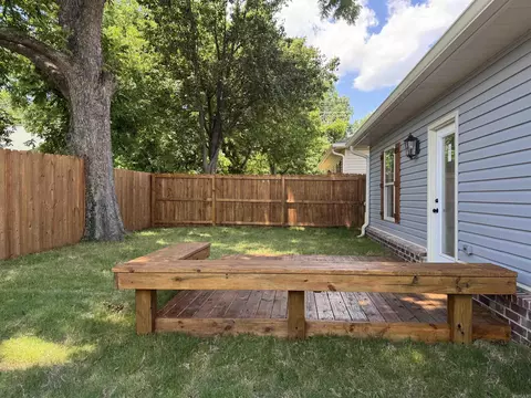 Exterior - 809 Pearl St, Benton, AR 72015 photo 4 of 4