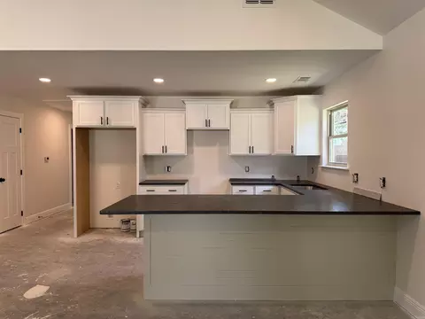 Kitchen - 809 Pearl St, Benton, AR 72015 photo 1 of 2
