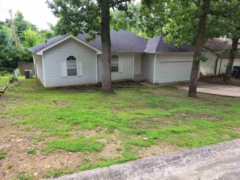 5609 Kari Hill Pl, North Little Rock, AR 72118