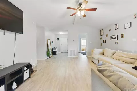 Entry Way - 1173 Tulip St, Haskell, AR 72015 photo 1 of 4