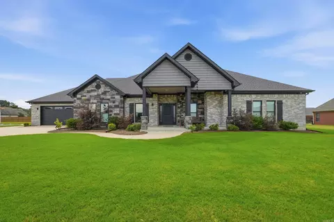 29 Kalli Cir, Vilonia, AR 72173