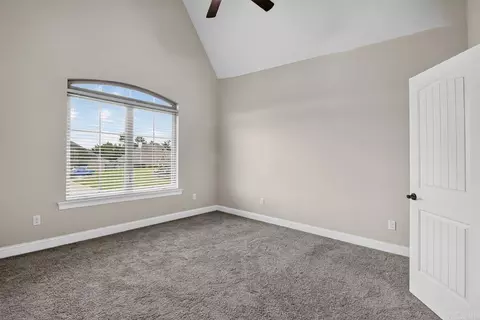 Bedroom - 11150 Stonehill Dr, Alexander, AR 72002 photo 3 of 7