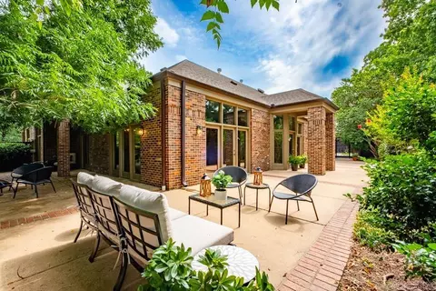 1 River Birch Dr, Little Rock, AR 72202