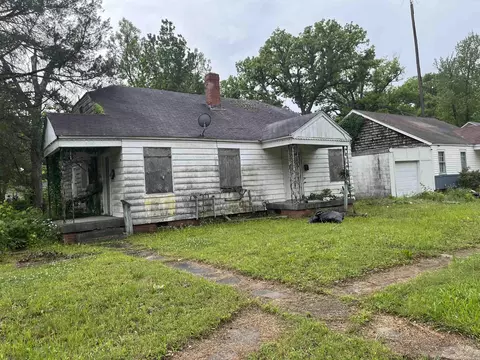 2000-2002 W 30th St, Pine Bluff, AR 71603 photo 2