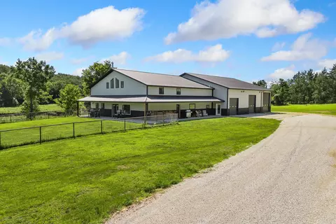 13136 N Cedar Grove Rd, Lead Hill, AR 72644
