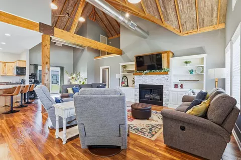Living - 115 Prairie Dr, Beebe, AR 72012 photo 1 of 3