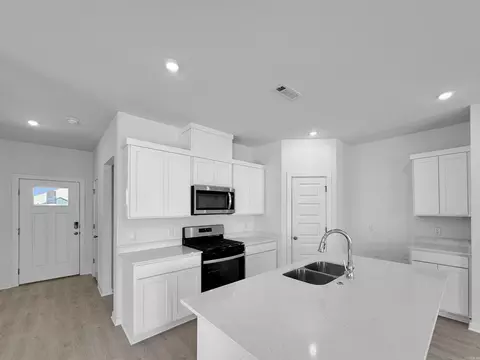 Kitchen - 34 Wolfsbridge Loop, Cabot, AR 72023 photo 2 of 3