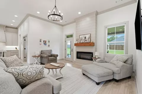 Living - 3450 Maple Springs Dr, Conway, AR 72034 photo 1 of 3