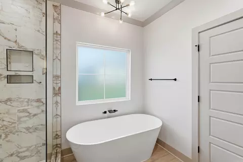 Bath - 3450 Maple Springs Dr, Conway, AR 72034 photo 1 of 5