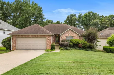 11805 Shady Ridge Dr, Little Rock, AR 72211