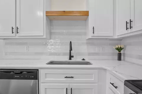 Kitchen - 109 E Florida St, Beebe, AR 72012 photo 2 of 2