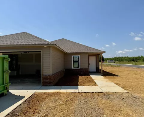 100 Powder River Dr, Beebe, AR 72012