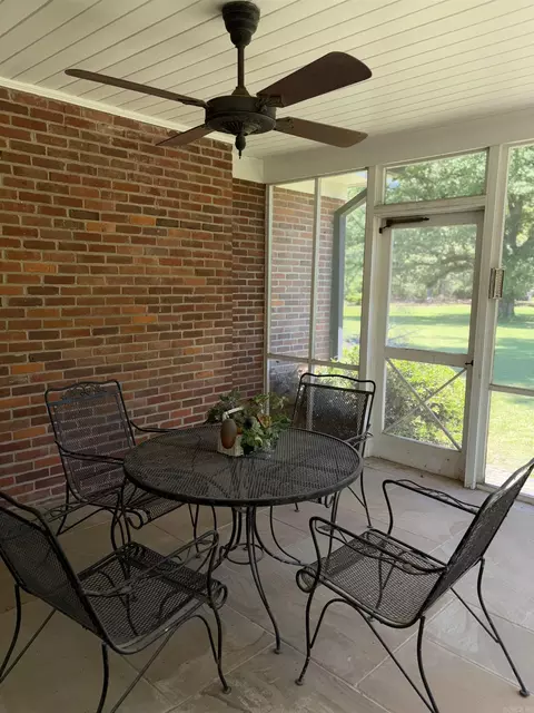 Exterior - 1 Elmwood Cir, Pine Bluff, AR 71603 photo 10 of 12