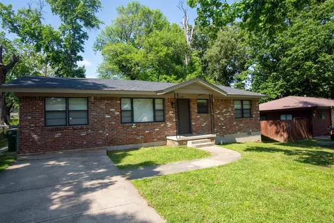 5202 S Wakefield Dr, Little Rock, AR 72209