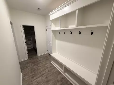 Entry Way - 4025 Elizabeth Ct, Benton, AR 72019 photo 4 of 4