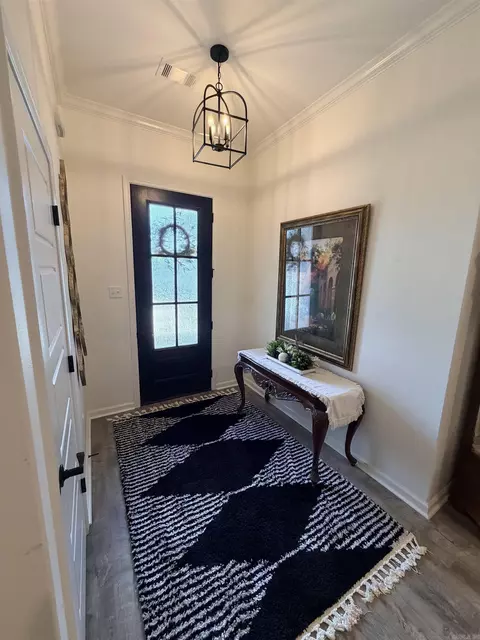 Entry Way - 4025 Elizabeth Ct, Benton, AR 72019 photo 1 of 4