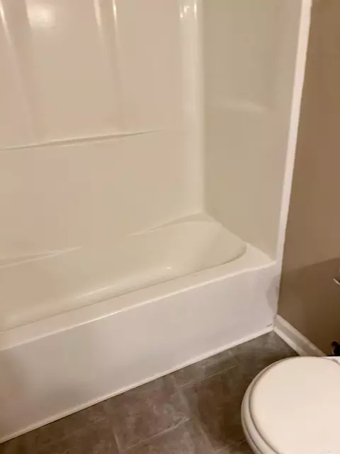 Bath - 418 N Beech St, Beebe, AR 72012 photo 2 of 3