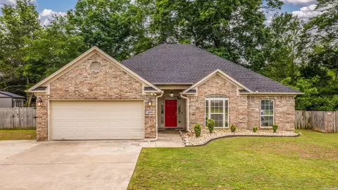 2609 Shadowcreek Dr, Bryant, AR 72022