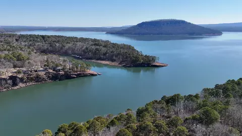 256 Lakeside Dr, Fairfield Bay, AR 72088