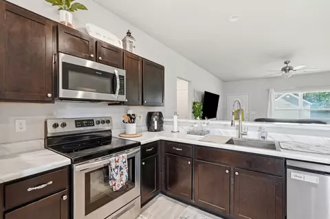 Kitchen - 1350 Acuff Ln, Conway, AR 72034 photo 2 of 4