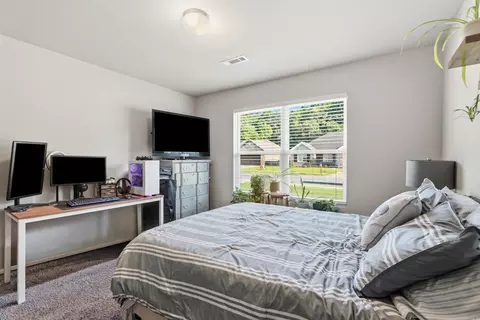 Bedroom - 1350 Acuff Ln, Conway, AR 72034 photo 5 of 6