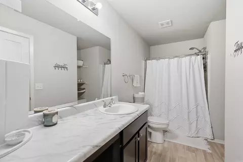 Bath - 1350 Acuff Ln, Conway, AR 72034 photo 1 of 2