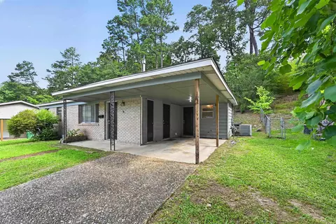 26 Glendale Dr, Little Rock, AR 72209