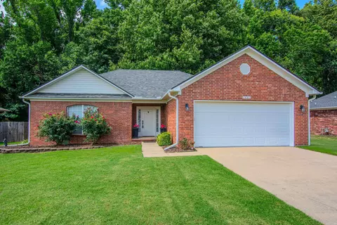 40 Woodbridge Dr, Cabot, AR 72023