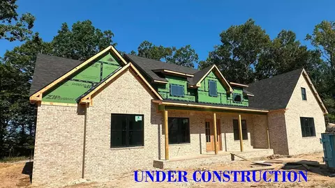 202 Shagbark Trl, Maumelle, AR 72113