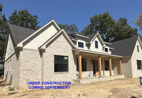 202 Shagbark Trl, Maumelle, AR 72113