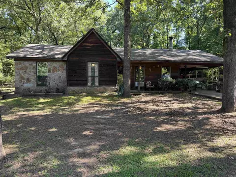 8 Coyote Dr, Conway, AR 72032