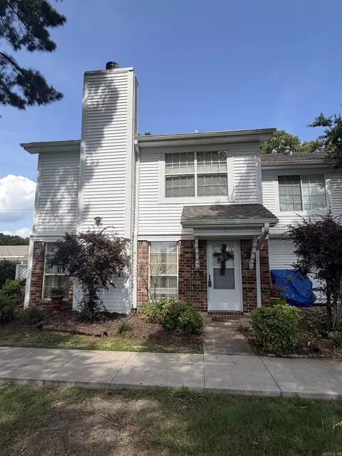 1005 S German Ln #27, Conway, AR 72034