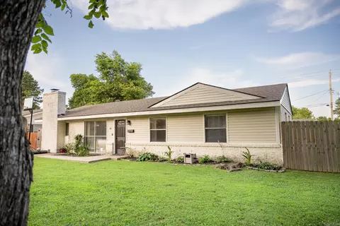 715 SE 7th St, Walnut Ridge, AR 72476