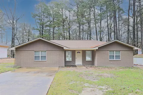 502 Hart Cv, White Hall, AR 71602
