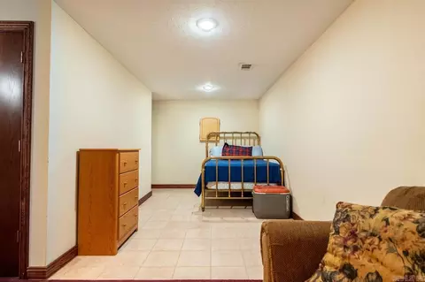 Bedroom - 312 Shadow Oak Ln, Mammoth Spring, AR 72554 photo 4 of 5