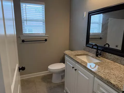 Bath - 810 Mango Loop Loop, Austin, AR 72007 photo 5 of 5